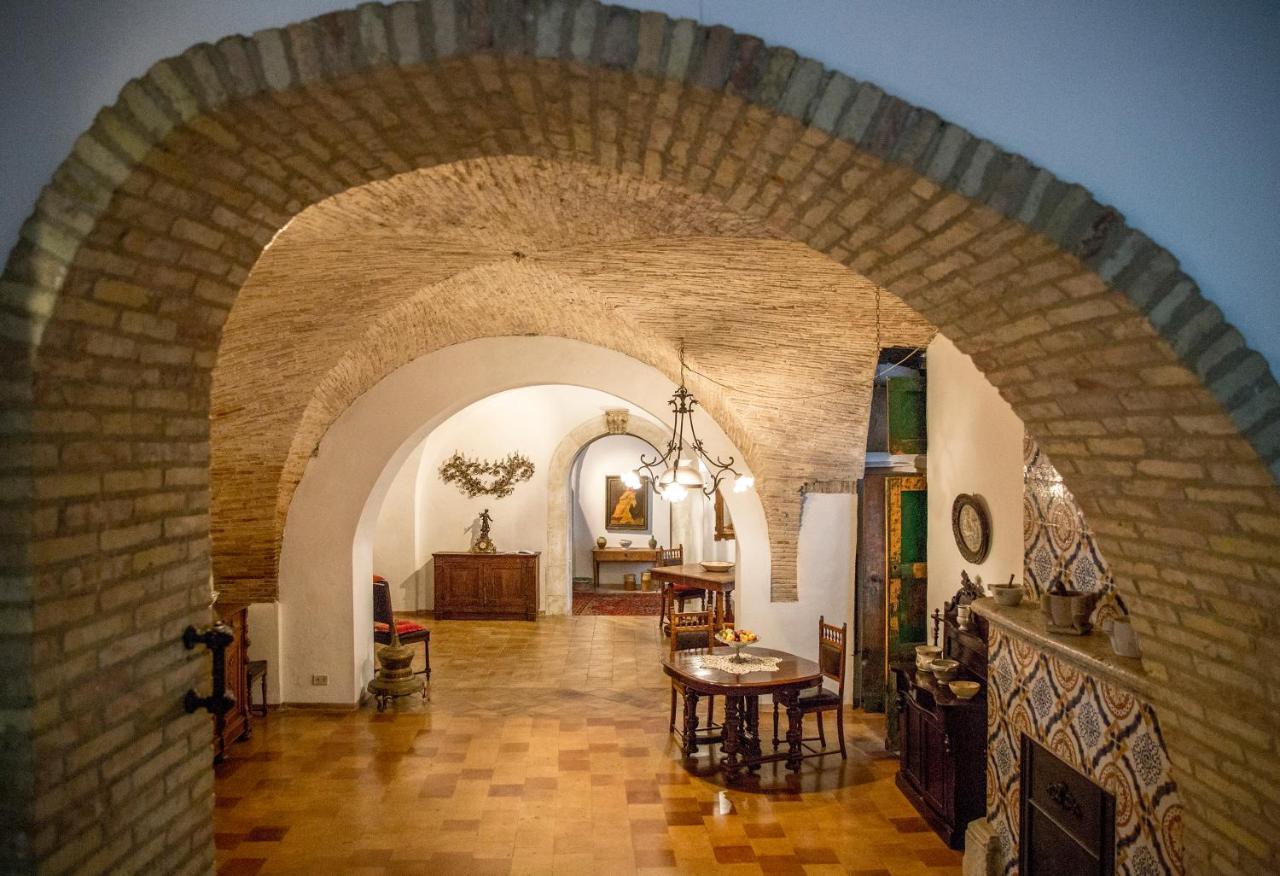 Le Foglie Di Acanto Lucera Buitenkant foto