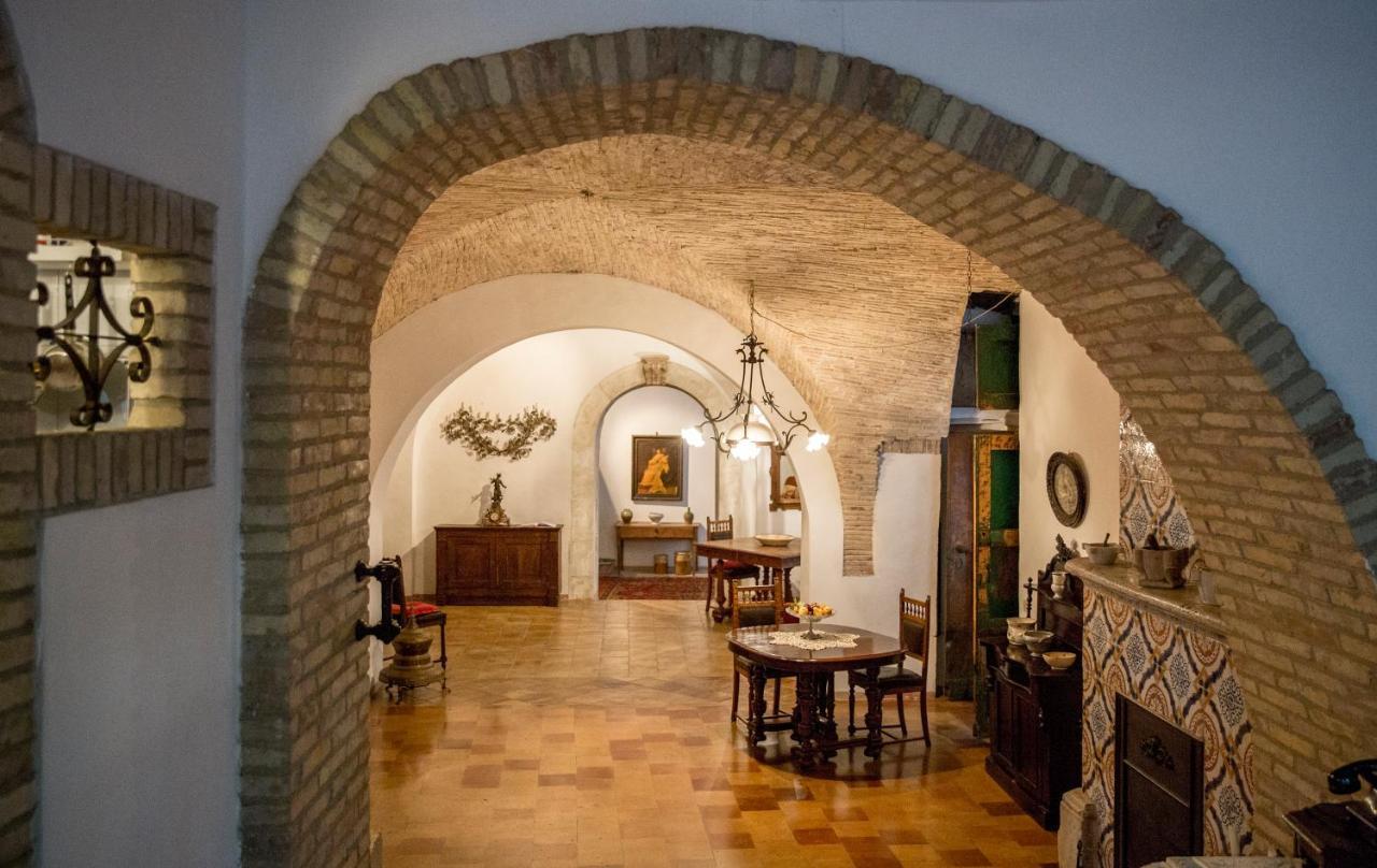Le Foglie Di Acanto Lucera Buitenkant foto